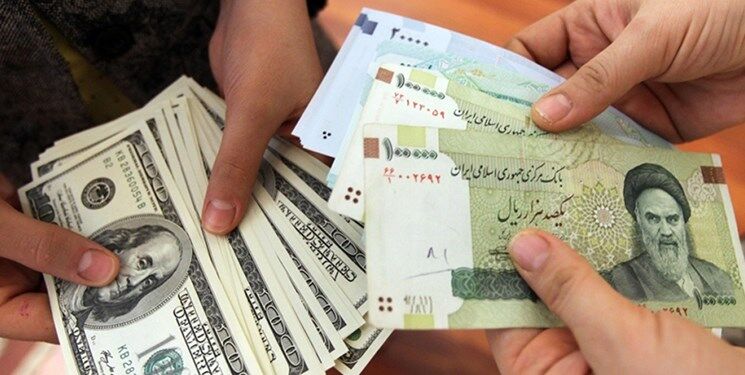 نظام اقتصادی کشور با تخصیص دلار4200 تومانی ضرر زیادی کرد