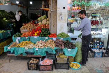 بازدید استاندار خراسان شمالی از بازار بجنورد