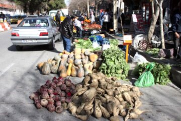 بازار بروجرد در آستانه شب یلدا