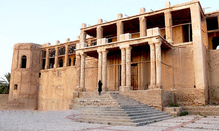 عمارت ملک بوشهر، اثر ملی در تصرف بی سرپناهان