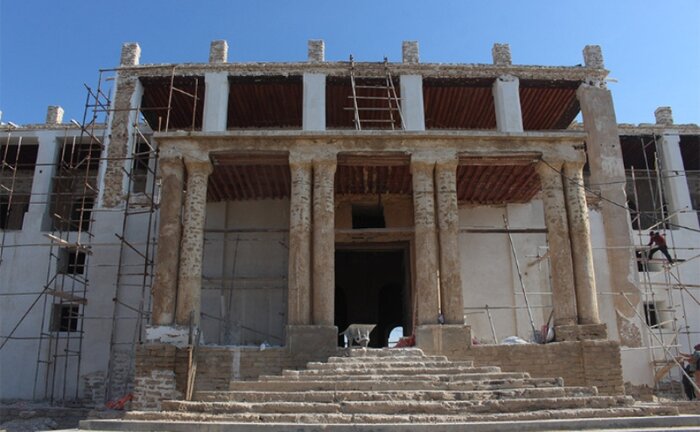 عمارت ملک بوشهر، اثر ملی در تصرف بی سرپناهان