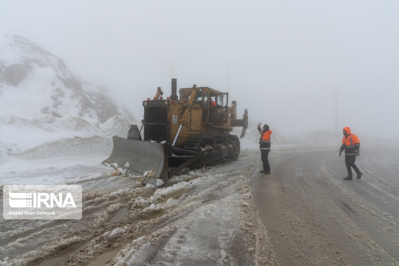 جاده‌های مسدود شده شهرستان کوهرنگ بازگشایی شد