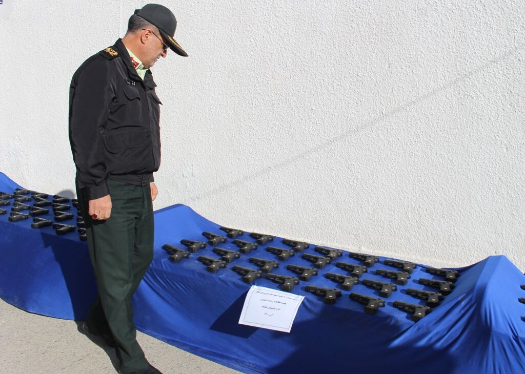 از حادثه قطار مترو تهران تا انهدام باند ورود سلاح به کشور