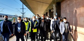 شهردار تهران به محل حادثه تصادف ۲ قطار رفت