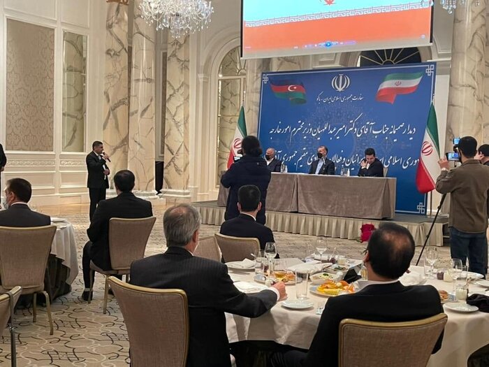 دیدار وزیر امور خارجه با ایرانیان مقیم جمهوری آذربایجان