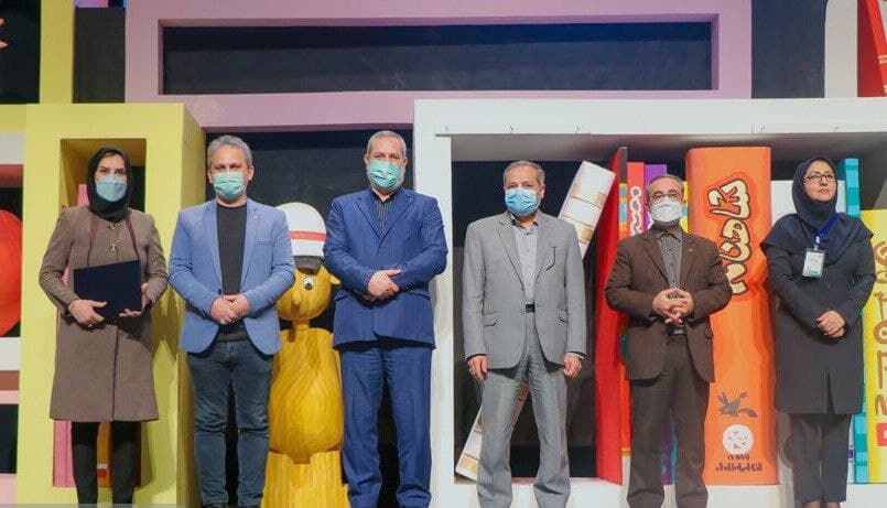 بانوی کرمانشاهی در جشنواره بینالمللی قصهگویی رتبه برتر کسب کرد بانوی کرمانشاهی در جشنواره بینالمللی قصهگویی رتبه برتر کسب کرد