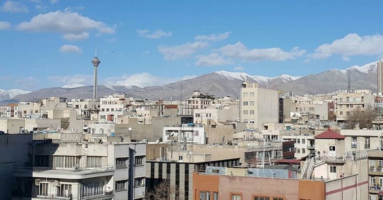کیفیت هوای تهران در اولین روز زمستان قابل قبول است
