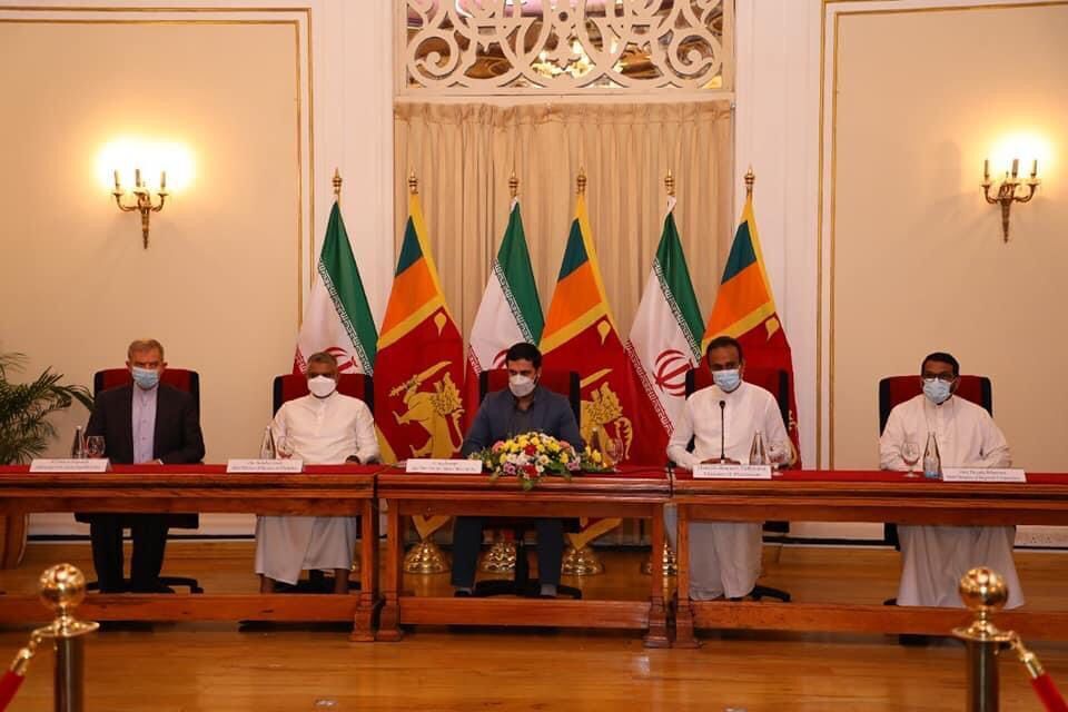Iran, Sri Lanka sign agreement in Colombo to settle oil debt issue