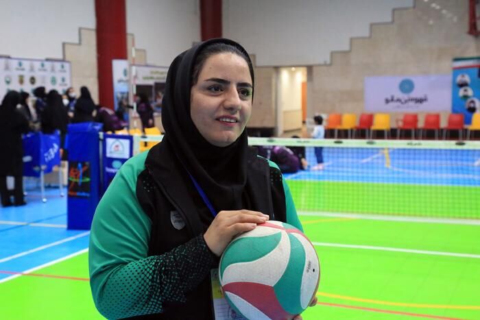 تیم والیبال نشسته بانوان ذوب آهن با بازیکنان بومی نایب قهرمان شد