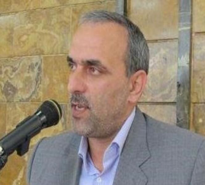 انتقاد سازنده با ارایه راهکار پذیرفتنی است انتقاد سازنده با ارایه راهکار پذیرفتنی است