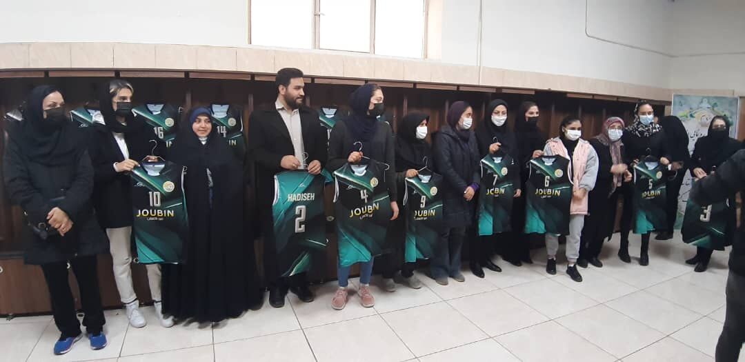 پیراهن تیم ژوبین قزوین در لیگ والیبال کشور رونمایی شد