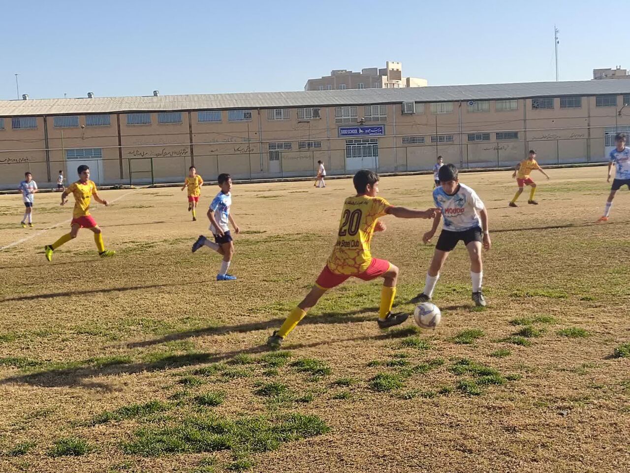 مسابقه فوتبال قهرمانی نونهالان زیر ۱۴ سال یزد آغاز شد
