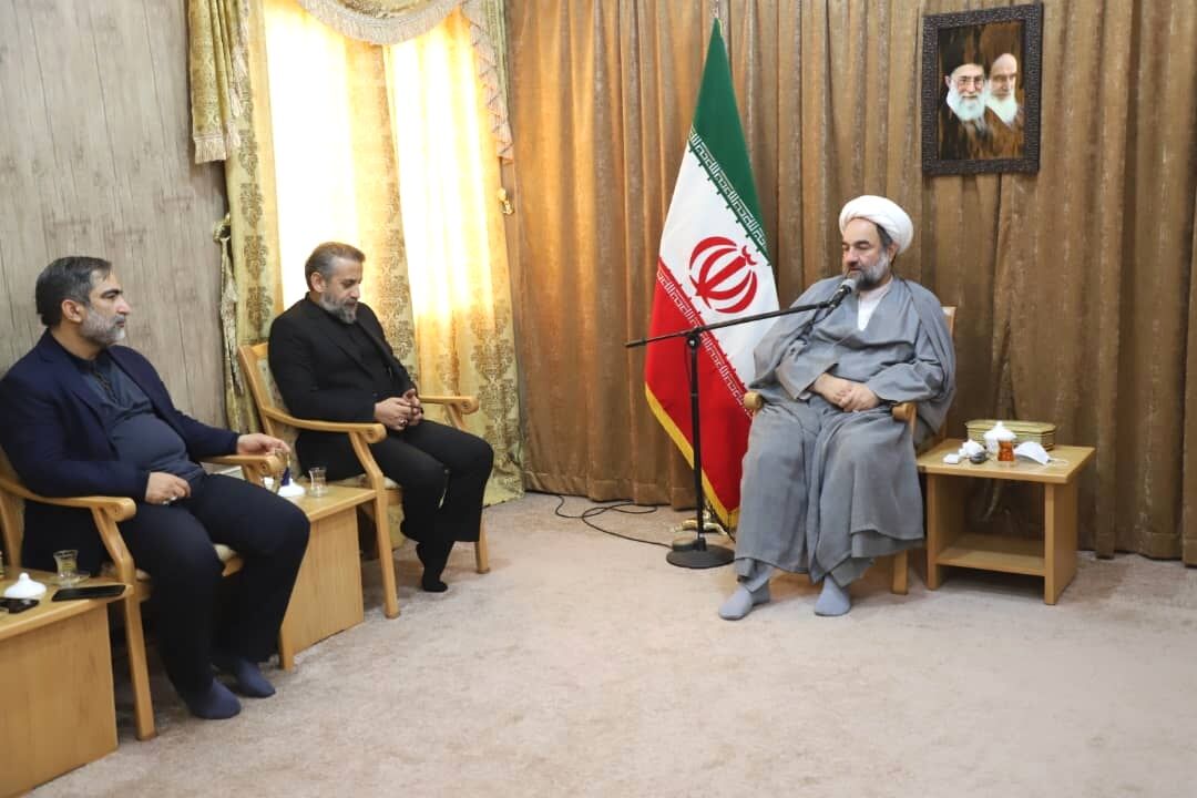امام جمعه زاهدان: اهل سنت می‌توانند مخاطب مداحان قرار گیرند