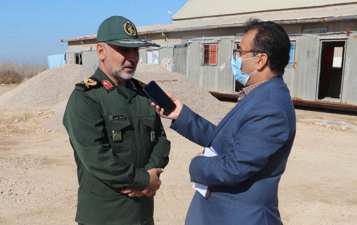 پنج هزار بسته معیشتی نیروی دریایی سپاه در اروندکنار توزیع شد