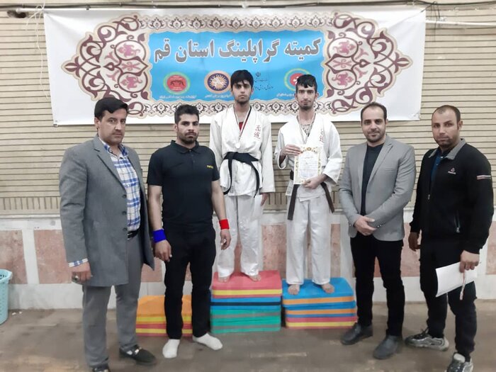 مسابقات گراپلینگ قهرمانی قم برگزار شد
