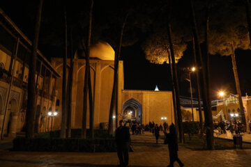 آغاز سال نومیلادی حال وهوای شب های جلفای اصفهان