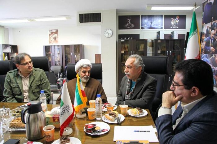 هنر ممزوج به نام سردار سلیمانی باید ناقد سلطه و استکبار جهانی باشد