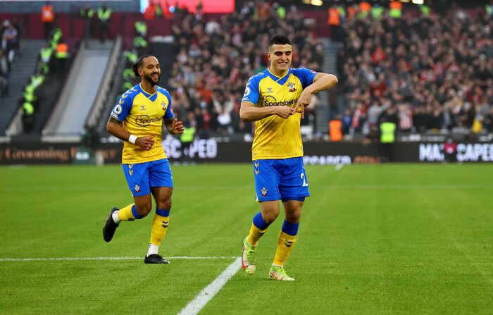 22 گل در چهار بازی لیگ انگلیس، پیروزی لندنیها در شب آتشبازی سیتی 4