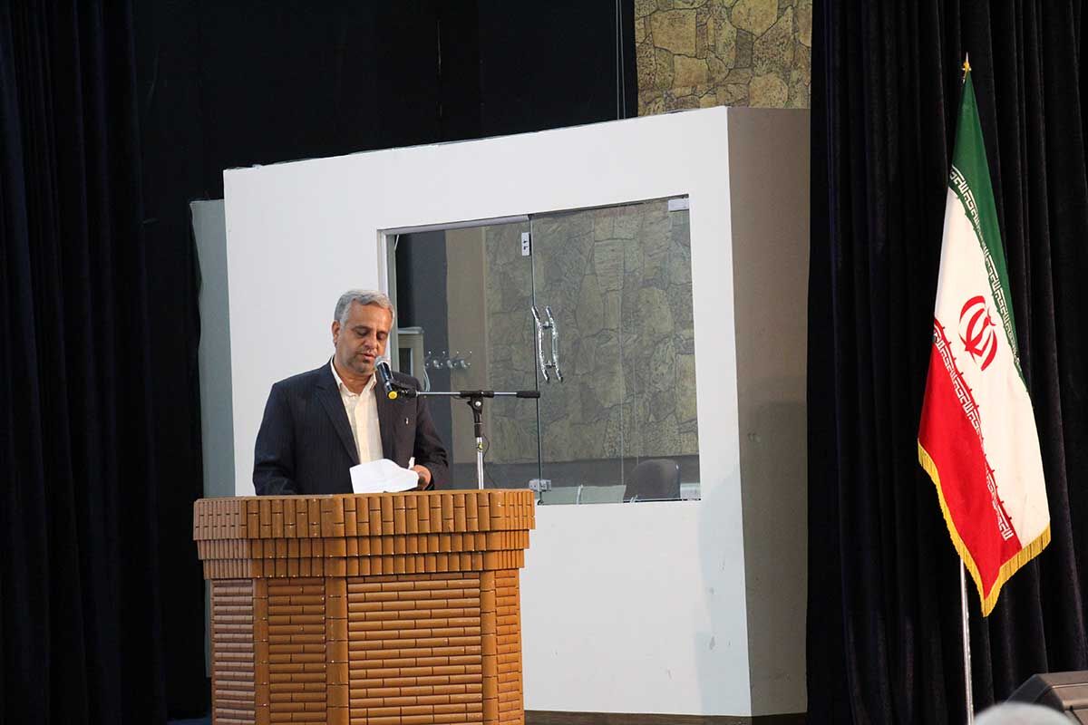 طرحهای عمرانی و صنعتی یزد باید پیوست فرهنگی و اجتماعی داشته باشد