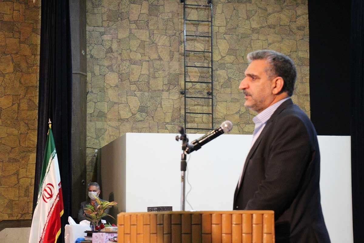 طرحهای عمرانی و صنعتی یزد باید پیوست فرهنگی و اجتماعی داشته باشد