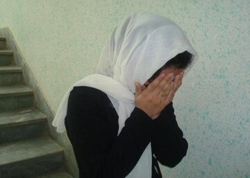 یک زن با ۶۰ میلیارد ریال کلاهبرداری در هرسین دستگیر شد