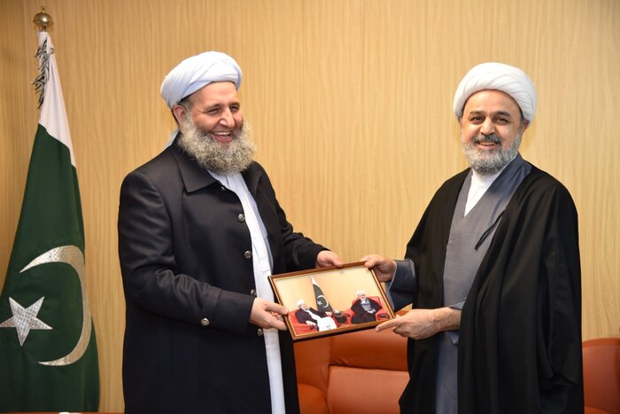 دیدار وزیر امور مذهبی و نخبگان دینی پاکستان با دبیرکل مجمع تقریب