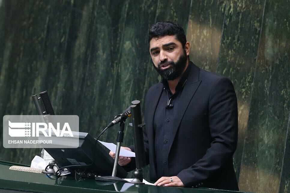 استیضاح وزیر صمت۳ماه پس از رای اعتماد کلیدخورد/مجلس از اقدامات هیجانی خودداری کند