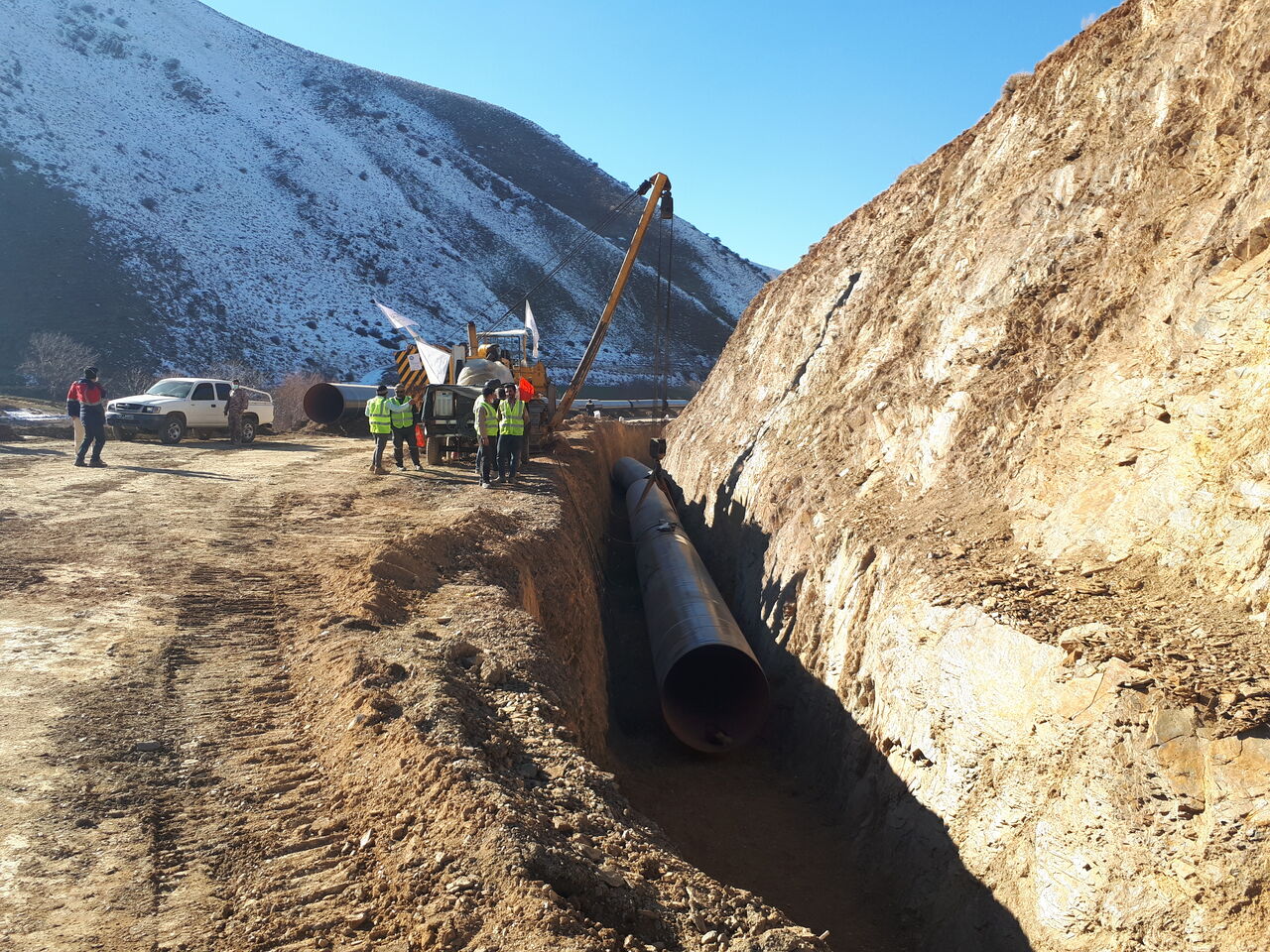 وزیر نیرو: اعتبارات لازم برای پروژه انتقال آب به سنندج تامین میشود وزیر نیرو: اعتبارات لازم برای پروژه انتقال آب به سنندج تامین میشود