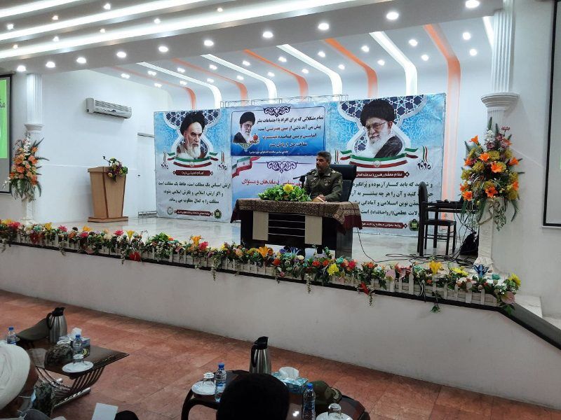 نخبگان جامعه در خط مقدم جنگ روایتها قرار دارند نخبگان جامعه در خط مقدم جنگ روایتها قرار دارند