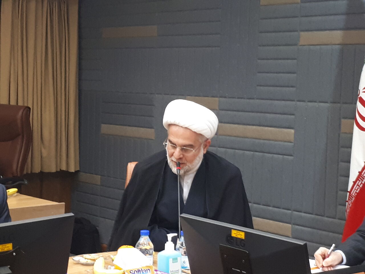 دولت برای رفع مشکل آب مردم کردستان به ویژه مناطق شرقی همت کند دولت برای رفع مشکل آب مردم کردستان به ویژه مناطق شرقی همت کند