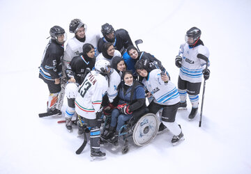 Iran: l'équipe nationale féminine de hockey accueille Ilham   