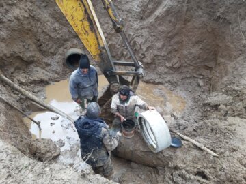 شکستگی لوله باعث قطع آب چهار روستای شهرستان شادگان شد