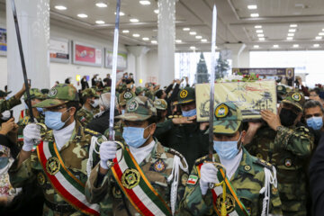 استقبال از پیکر ۹ شهید دوران دفاع مقدس در شیراز