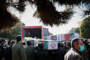 استقبال از پیکر مطهر ۱۶ شهید در مشهد