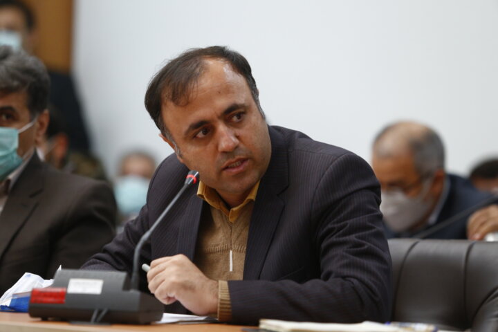 هفت هزار و ۲۰۰ هکتار از زمینهای کشاورزی شهرستان کیار به شبکه آبیاری نوین مجهز شد