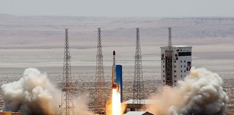 Iran launches 'Simorgh' satellite carrier, bearing three research devices into space Iran launches 'Simorgh' satellite carrier, bearing three research devices into space