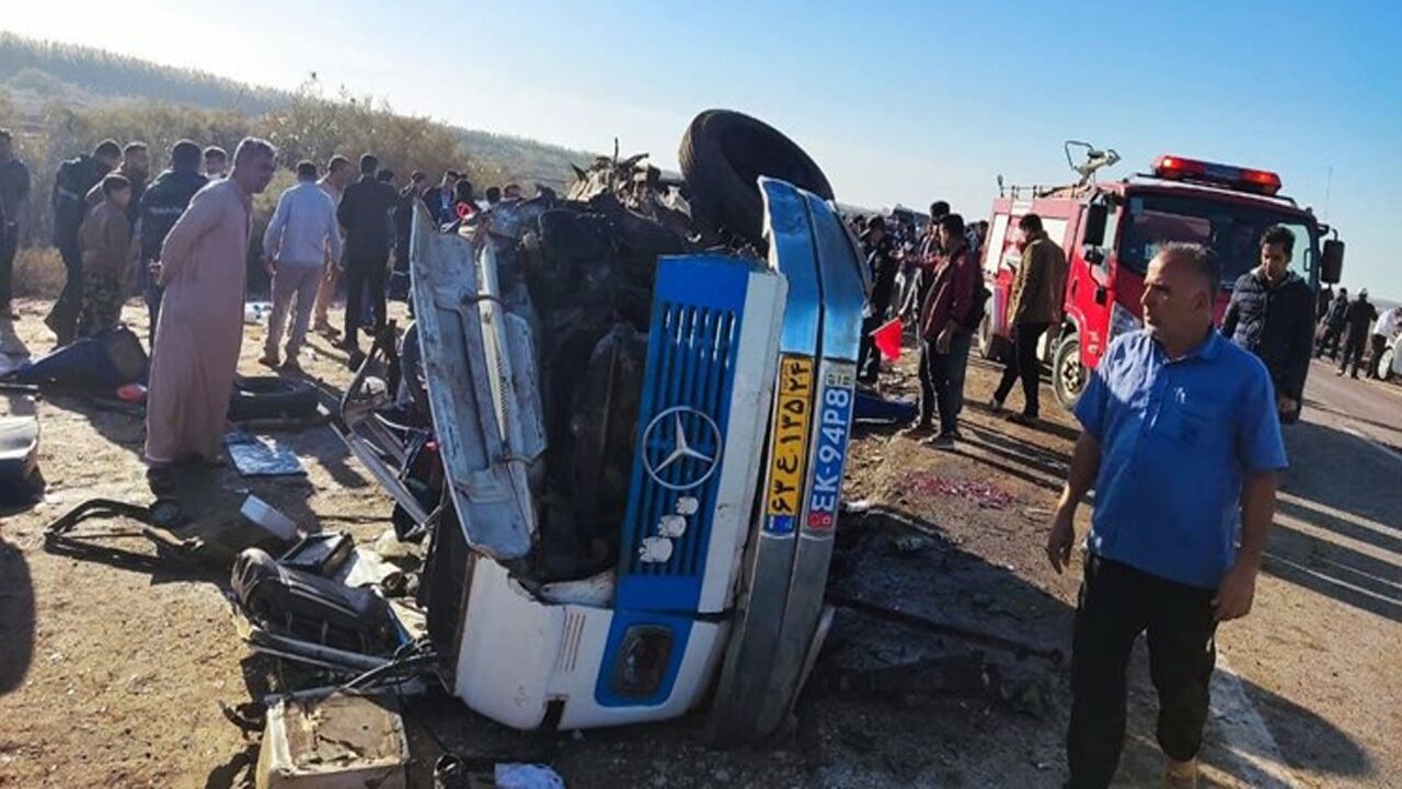 استخدام یک عضو خانواده کشته شدگان حادثه رانندگی جاده اهواز - خرمشهر