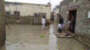 فیلم | بارش باران و جاری شدن سیلاب و آبگرفتگی معابر در شهر کنارک