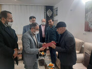 معاون وزیر آموزش و پرورش با خانواده معلم شهید عسکری جمکرانی در قم دیدار کرد