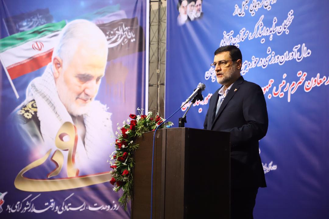 شهید سلیمانی، بهترین الگو برای جوانان 5