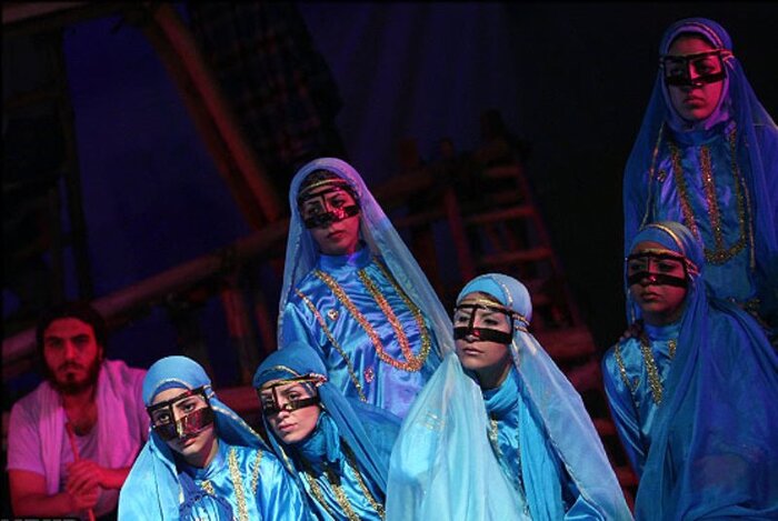 تجلیل از ۲ پیشکسوت تئاتر در اختتامیه جشنواره «سردار آسمانی»