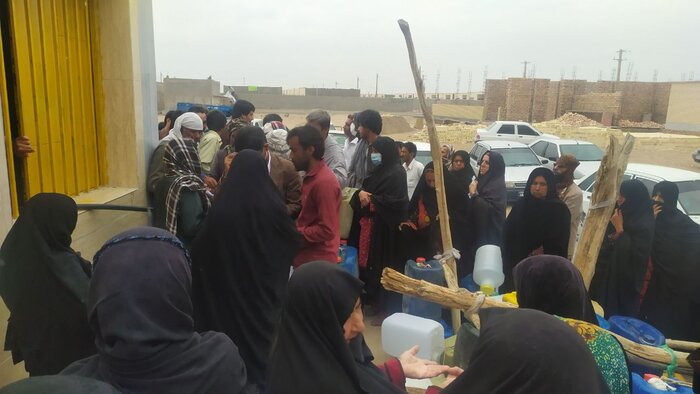 زمستان و گلایه مردم دلگان از مشکل توزیع نفت سفید