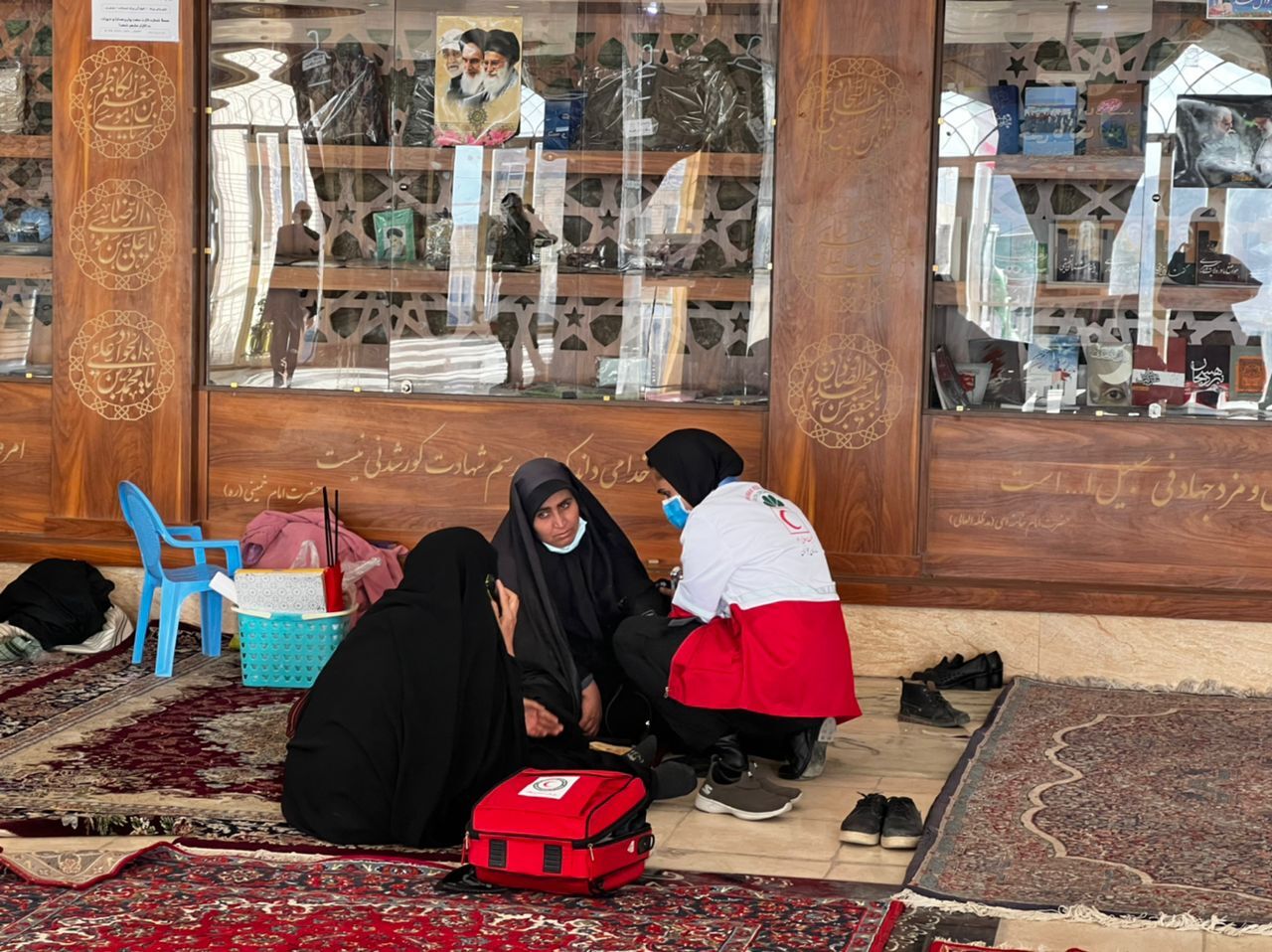 ۲۳۰۰ زائر از خدمات هلال احمر در گلزار شهدای کرمان بهره‌مند شدند