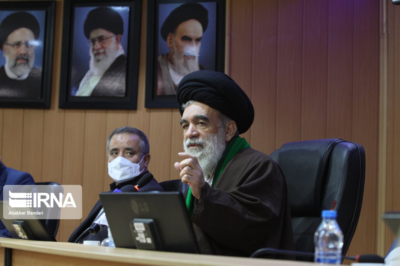 عضو شورای نگهبان: مدیران با خدمتگزاری، پیرو مکتب سردار سلیمانی باشند