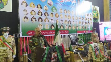 یک فرمانده ارتش: سردار سلیمانی در برخورد با داعش هم رافت اسلامی را رعایت کرد