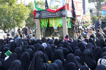مردم نوشهر و چالوس از کاروان حامل پیکر شهدای گمنام دفاع مقدس استقبال کردند