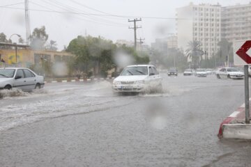 آبگرفتگی معابر بندرعباس بر اثر باران