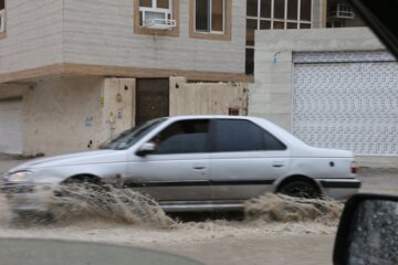 آبگرفتگی معابر بندرعباس بر اثر باران