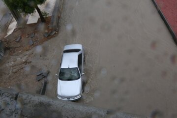 آبگرفتگی معابر بندرعباس بر اثر باران