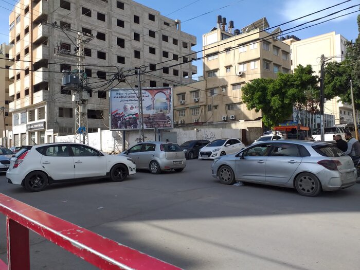 شوارع غزة وميادينها تتزين بصور الشهيد قاسم سليماني في ذكرى استشهاده الثانية